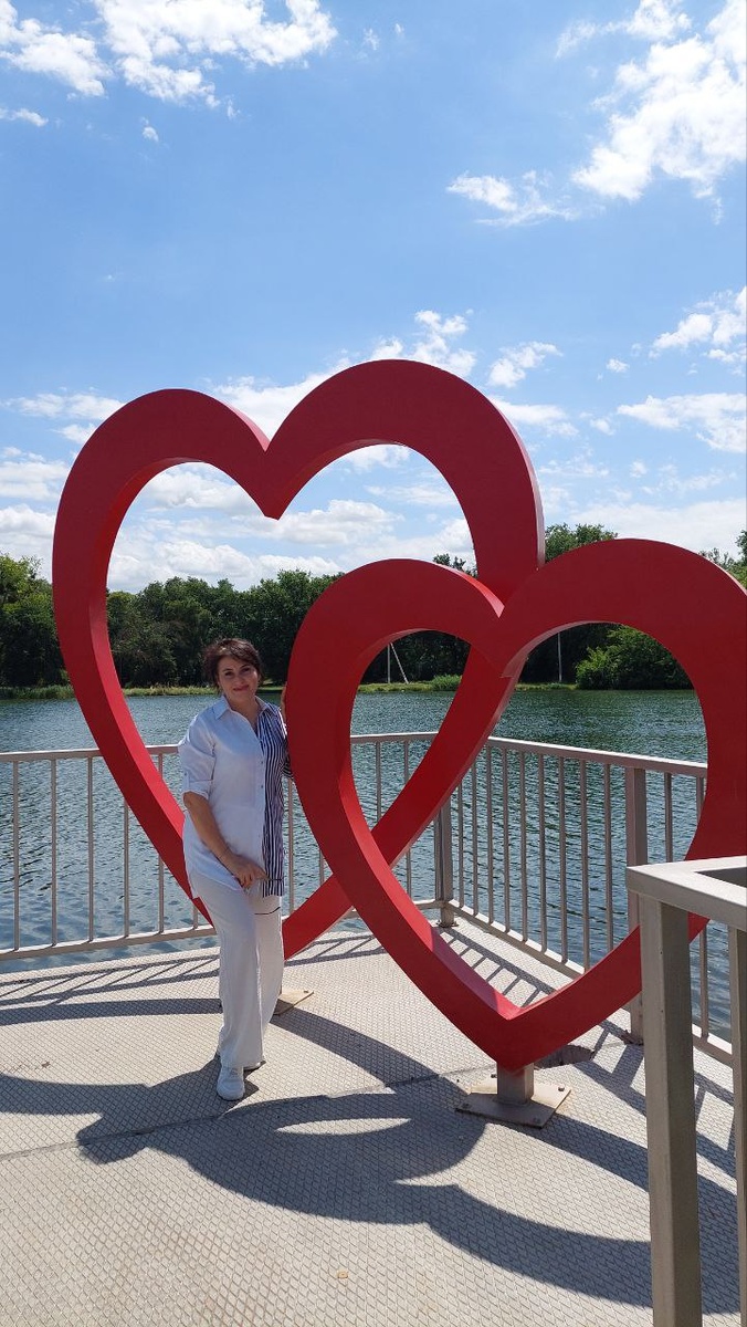 Светлана Величко и её арт-объект.