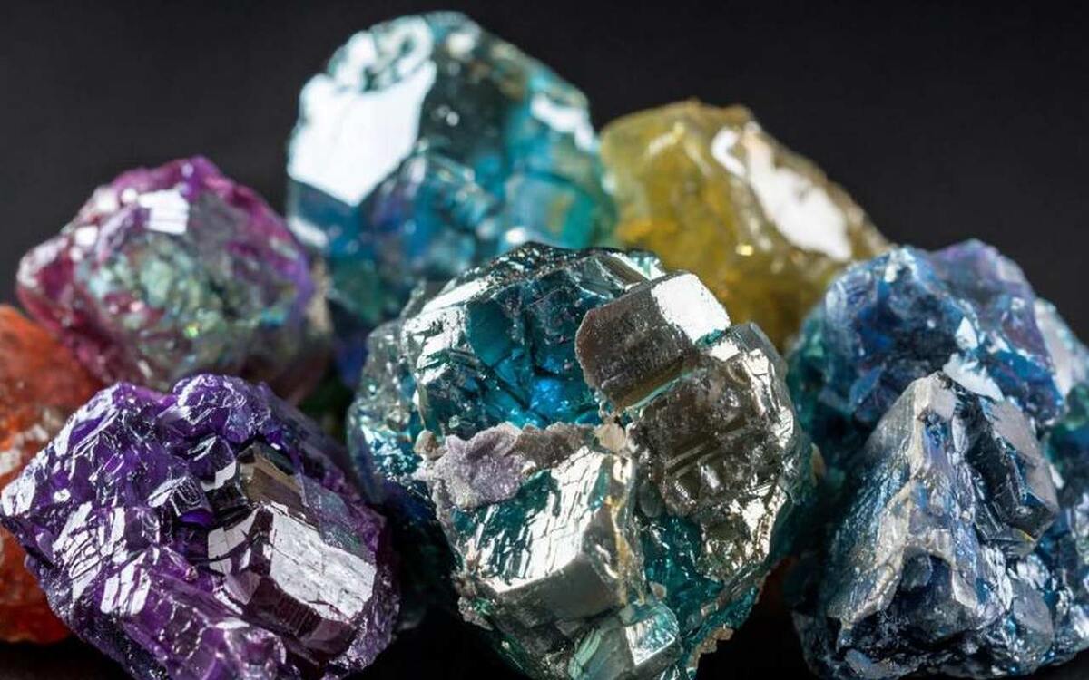    Россия рассчитывает увеличить собственное производство редкоземельных металлов в семь раз к 2030 году Иллюстрация сгенерирована нейросетью Kandinsky