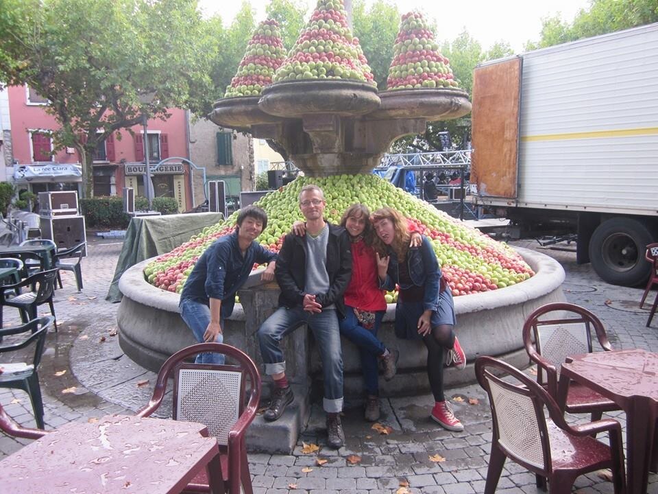 Японец, венгр, испанка и русская - волонтерство сплачивает