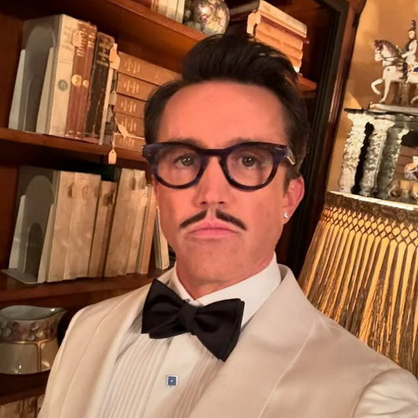     Актер Роб Макэлхенни стал Робом Маком