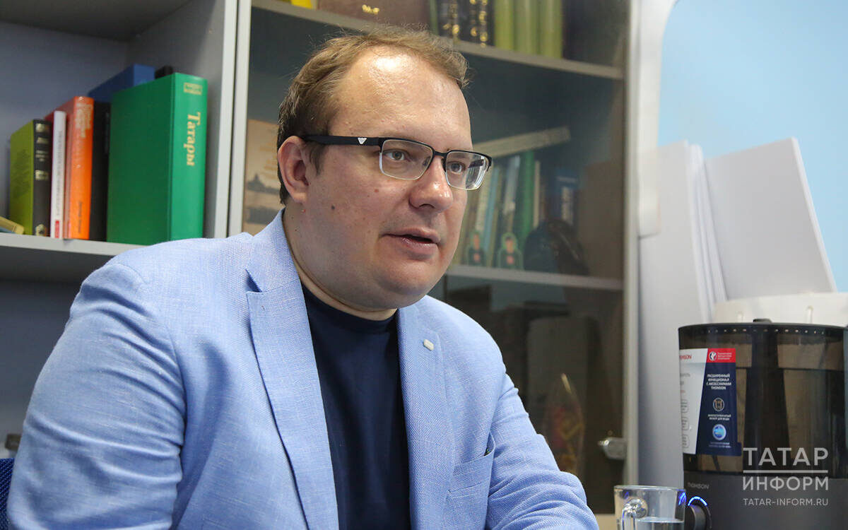 Алексей Арзамазов рассказал о новом самоучителе по татарскому языкуФото: © Султан Исхаков / «Татар-информ»
