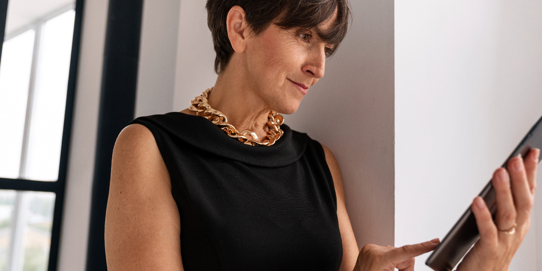 Бижутерия в пожилом возрасте – носить или не носить? Совет стилиста