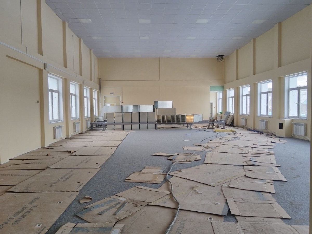 Актовый зал до ремонта