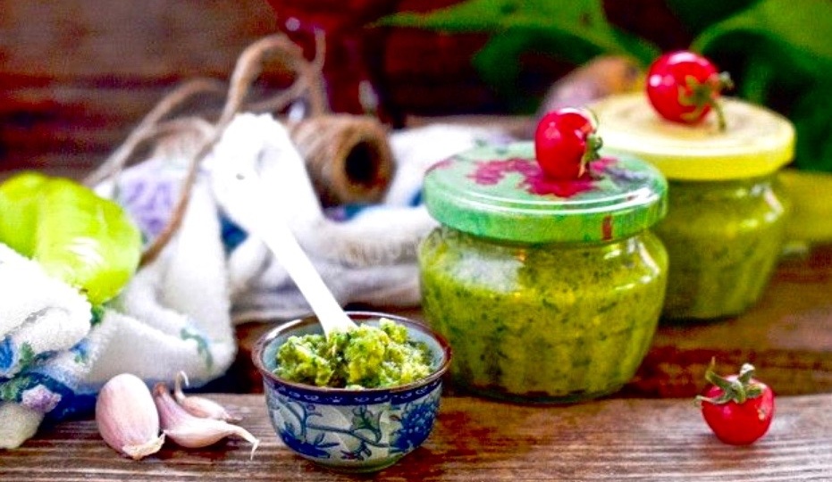 Лучшая острая летняя приправа по старинному абхазскому рецепту. Абхазское масло или зеленая аджика от всех недуг.