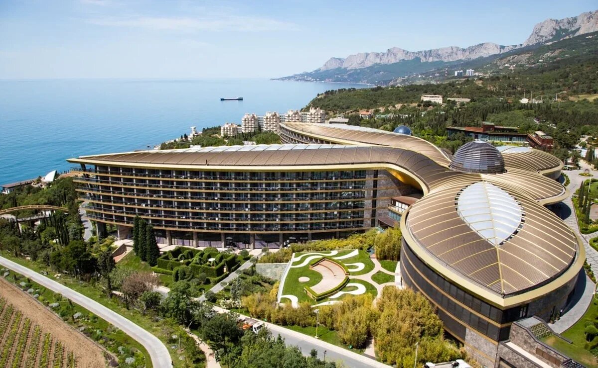    Богатые россияне стали менять Сочи на Крым