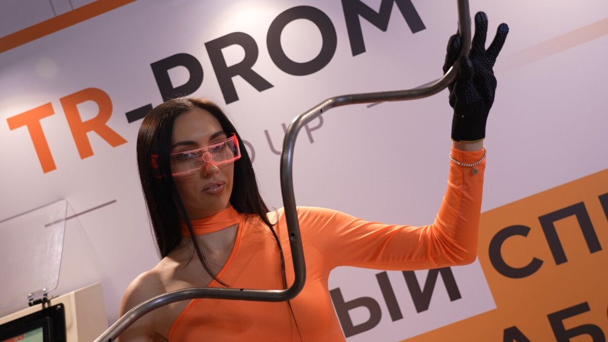 Гибка трубы на автоматической трубогибе CNC 32