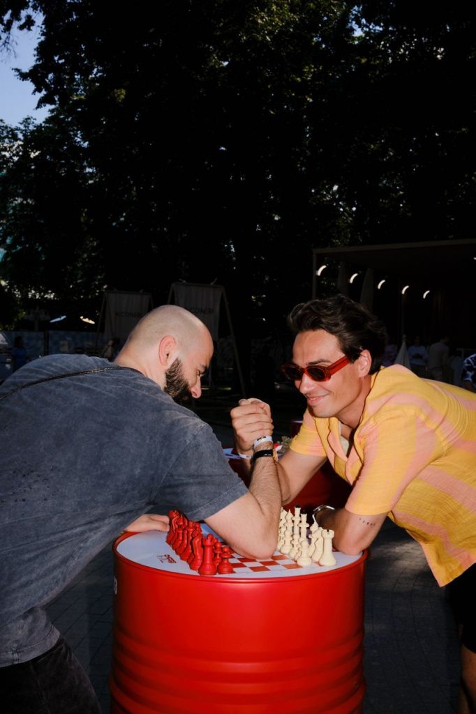 Листайте вправо, чтобы увидеть больше изображений