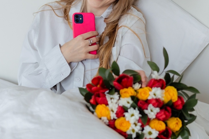 Незадолго до звонка курьера девушка отпраздновала день рождения. Фото: Мария Ленц. 