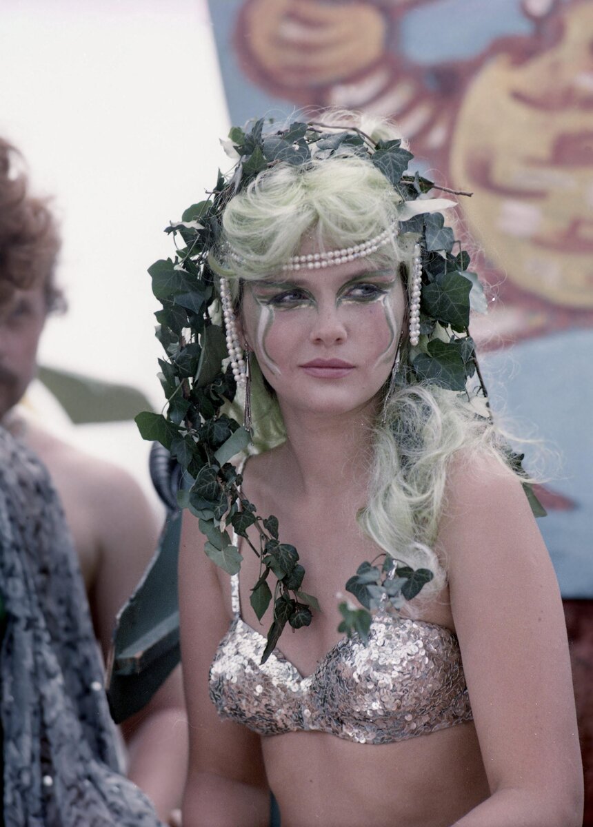 Листайте вправо, чтобы увидеть больше изображений