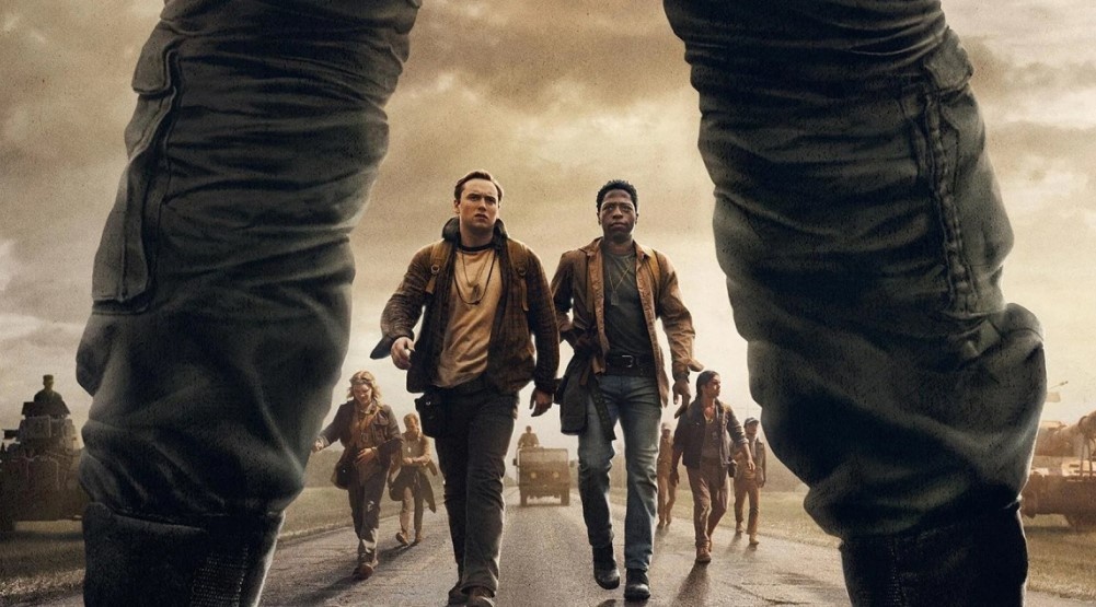     Постер фильма «Долгая прогулка» (2025)