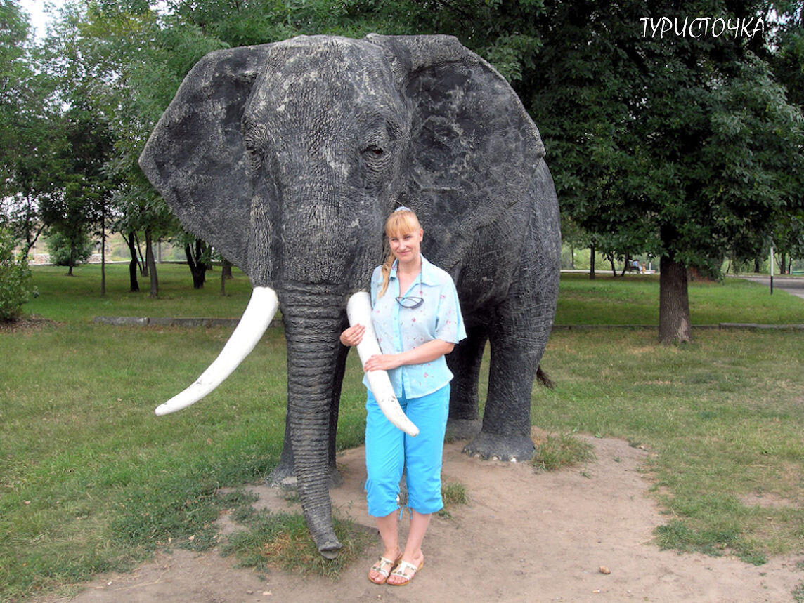 Это я много лет назад в Белой Калитве Ростовской области. Когда-то мой канал был таким большим 😄