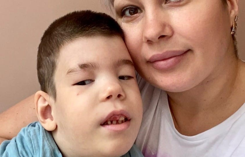 В Башкортостане особенная мама Оксана Давлетова в одиночку воспитывает стрёх сыновей с особенностями развития