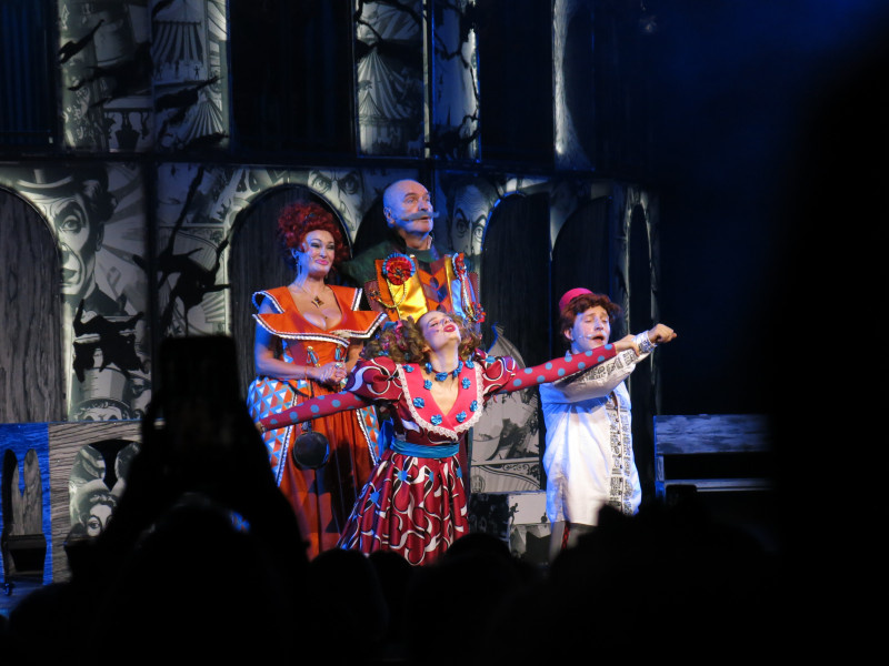 "Ревизор" на сцене Театра Армии