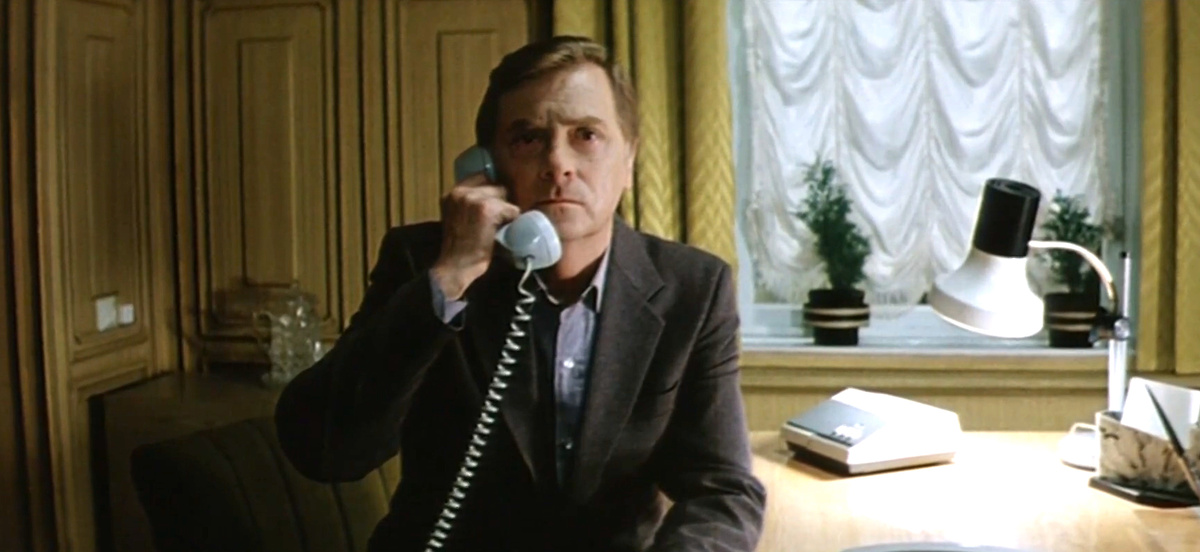 Кадр из кинофильма "Пять минут страха", 1985 г., режиссер Андрей Ладынин, сценарист Сергей Высоцкий, композитор Вячеслав Ганелин (скриншот) 