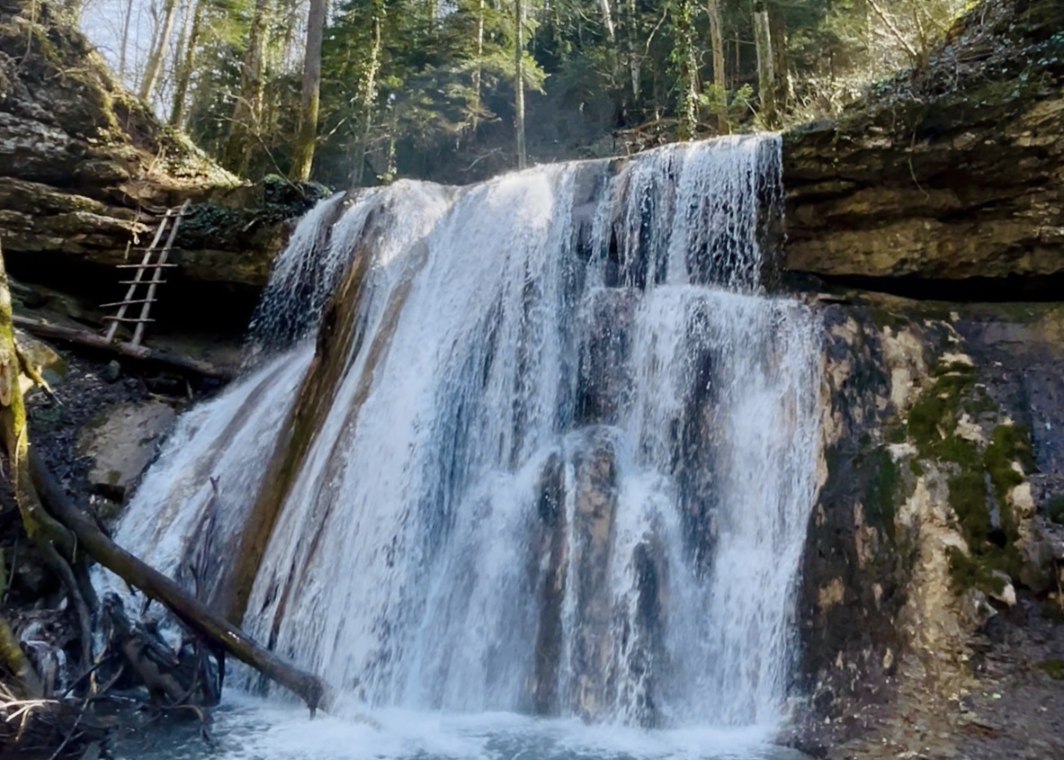 Большой Каверзинский водопад