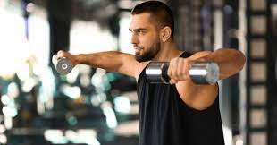 Махи с гантелями с согнутыми руками.