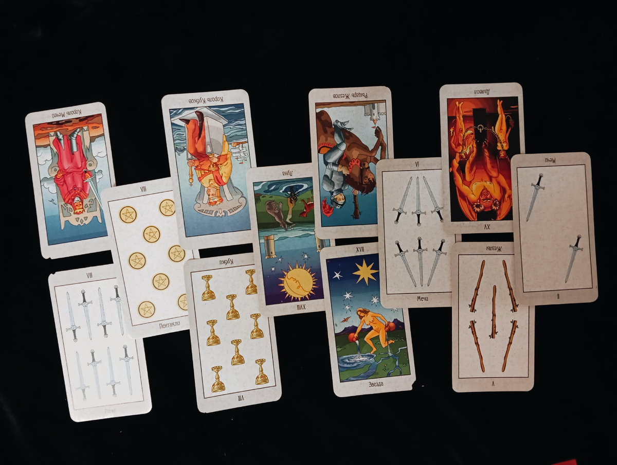 Таро для Близнецов на ближайшие полгода