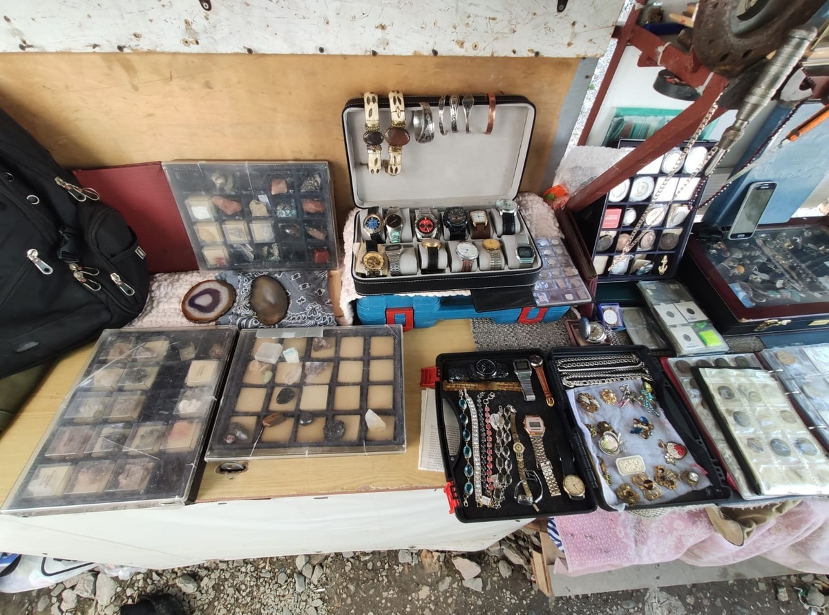 Фото автора. Барахолка Сочи