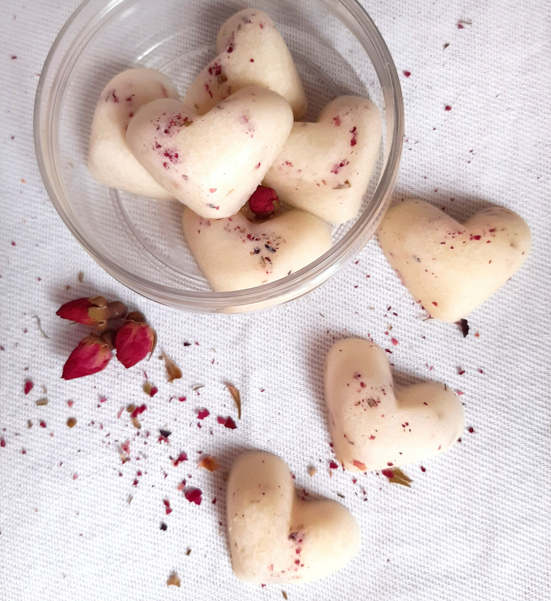 Гидрофильные плитки ручной работы.