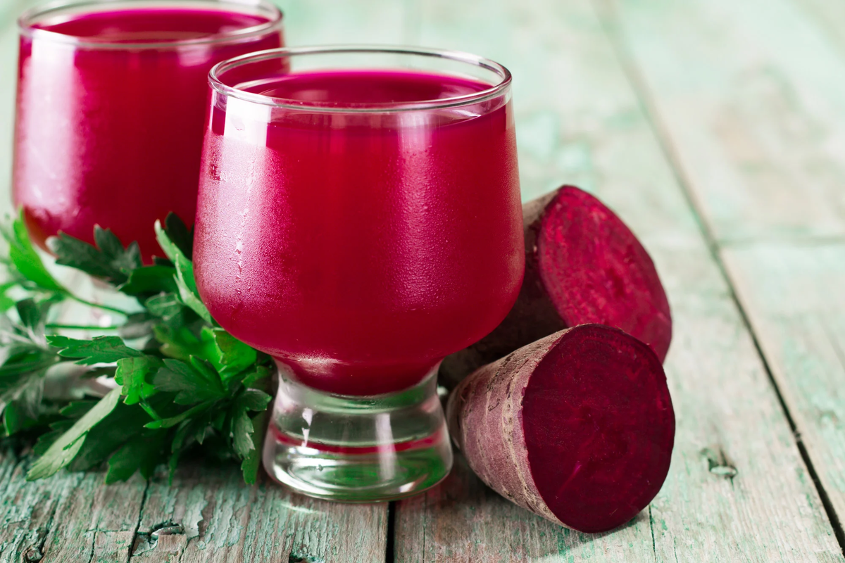 Свекла содержит большое количество бетаина (около 128 мг на 100 г)