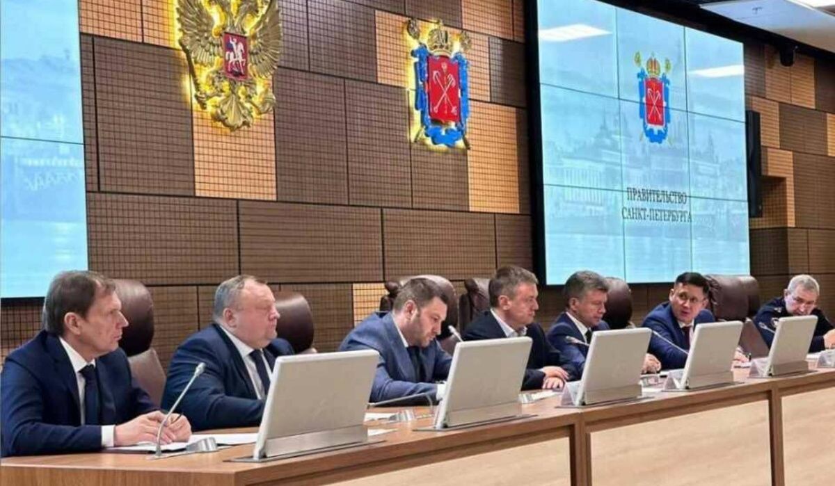     Депутаты. Источник: kp.ru Автор фото: Пресс-служба Комтранса