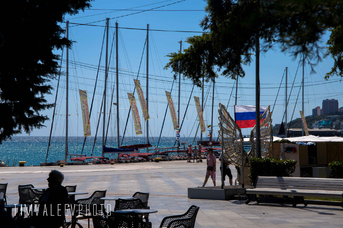 Морской порт Ялты.