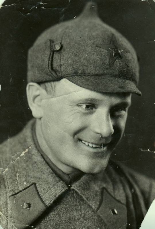 Дедушка, Владимир Ильич Макаров, в молодости.