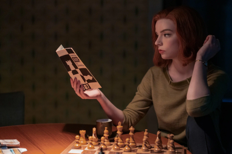 Фрагмент из сериала "Ход королевы"