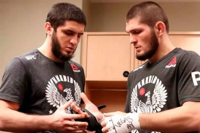 – Судя по всему, этот вес мы уже переросли. Нужно поискать другую безопасную помойку для безупречных доминаторских рекордов.