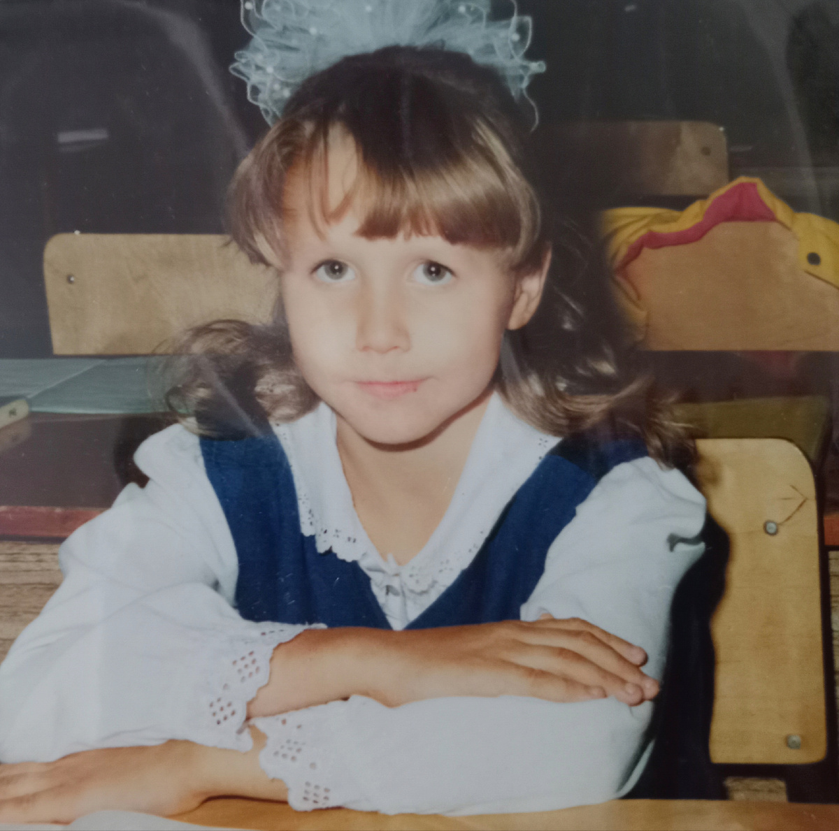 1996 год - я пошла в 1 класс.