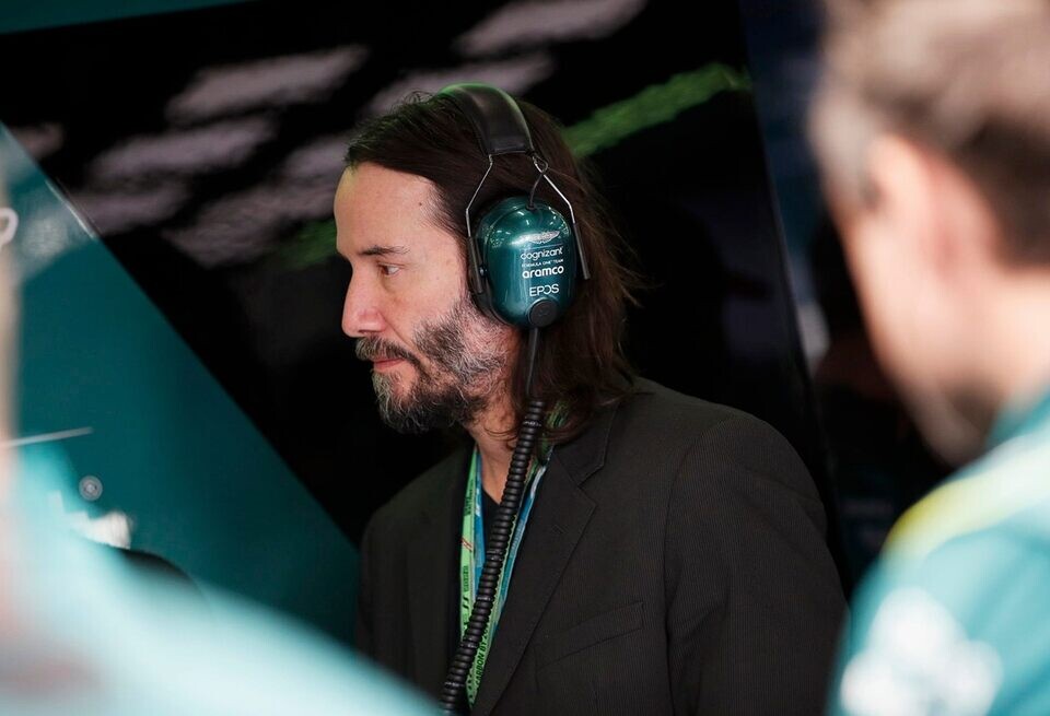    Киану Ривз участвует в съёмках нового документального сериала про Ф1Aston Martin