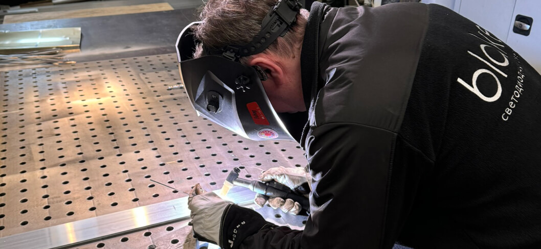 Производство полного цикла расположено в Московской области.