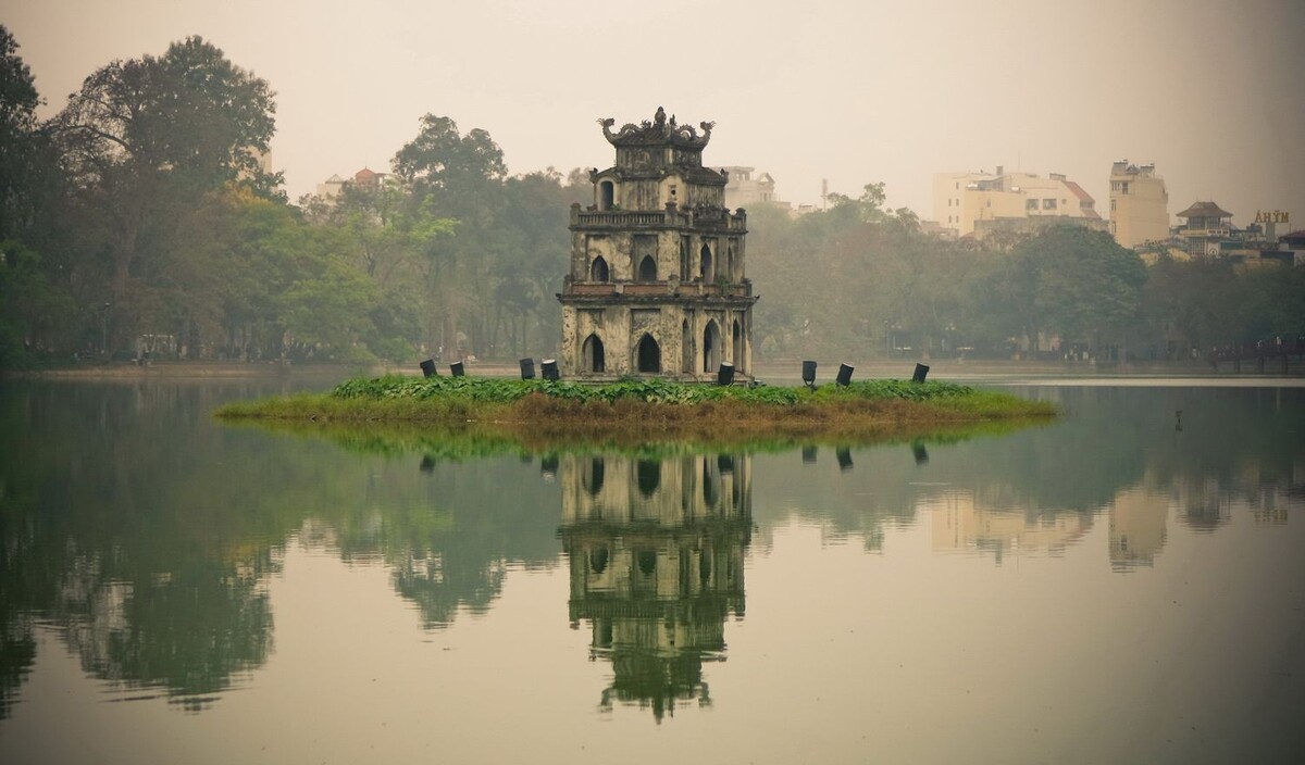  На озере Хоан Кием (Le Lac de Hoan Kiem), Ханой