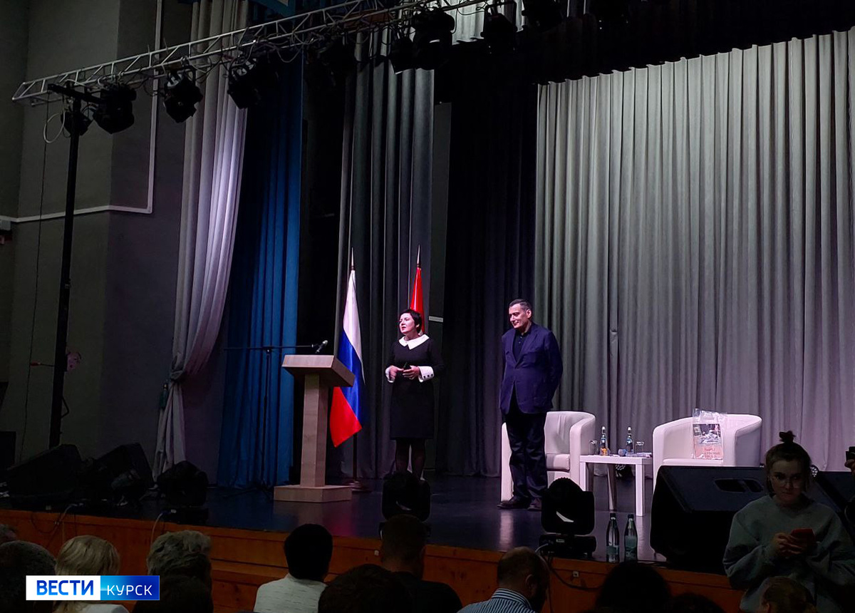    Александр Хинштейн провел встречу с жителями Советского района Курской области