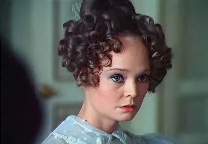 Белохвостикова в юности