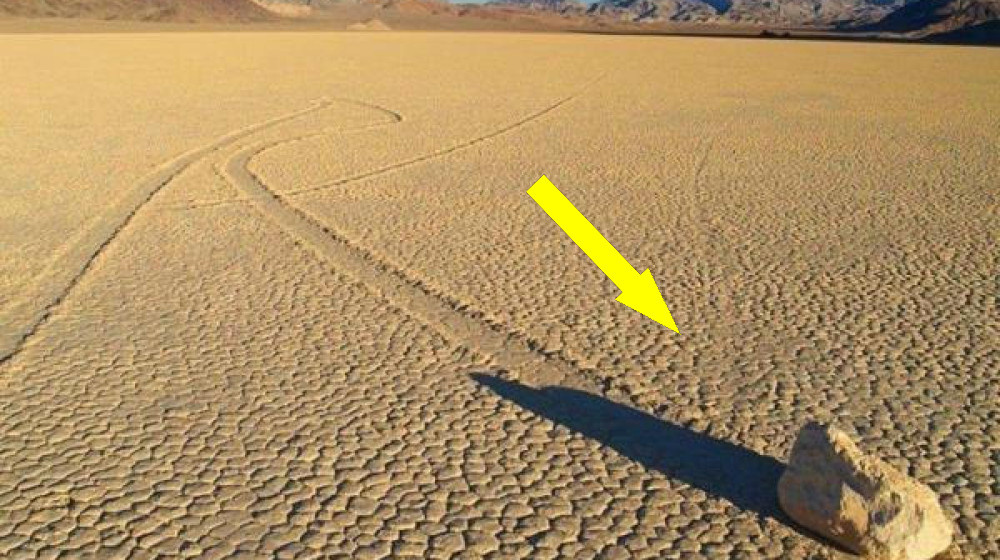    Камни, которые движутся сами по себе: загадка необъяснимых перемещений