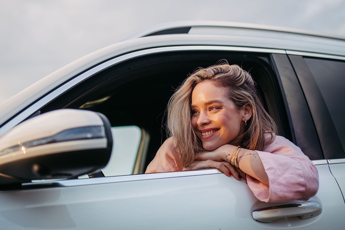    Оформить полис для поездки за границу можно онлайн, лично в страховой или на границе. Источник: Shutterstock