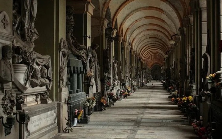 Кладбище Стальено.