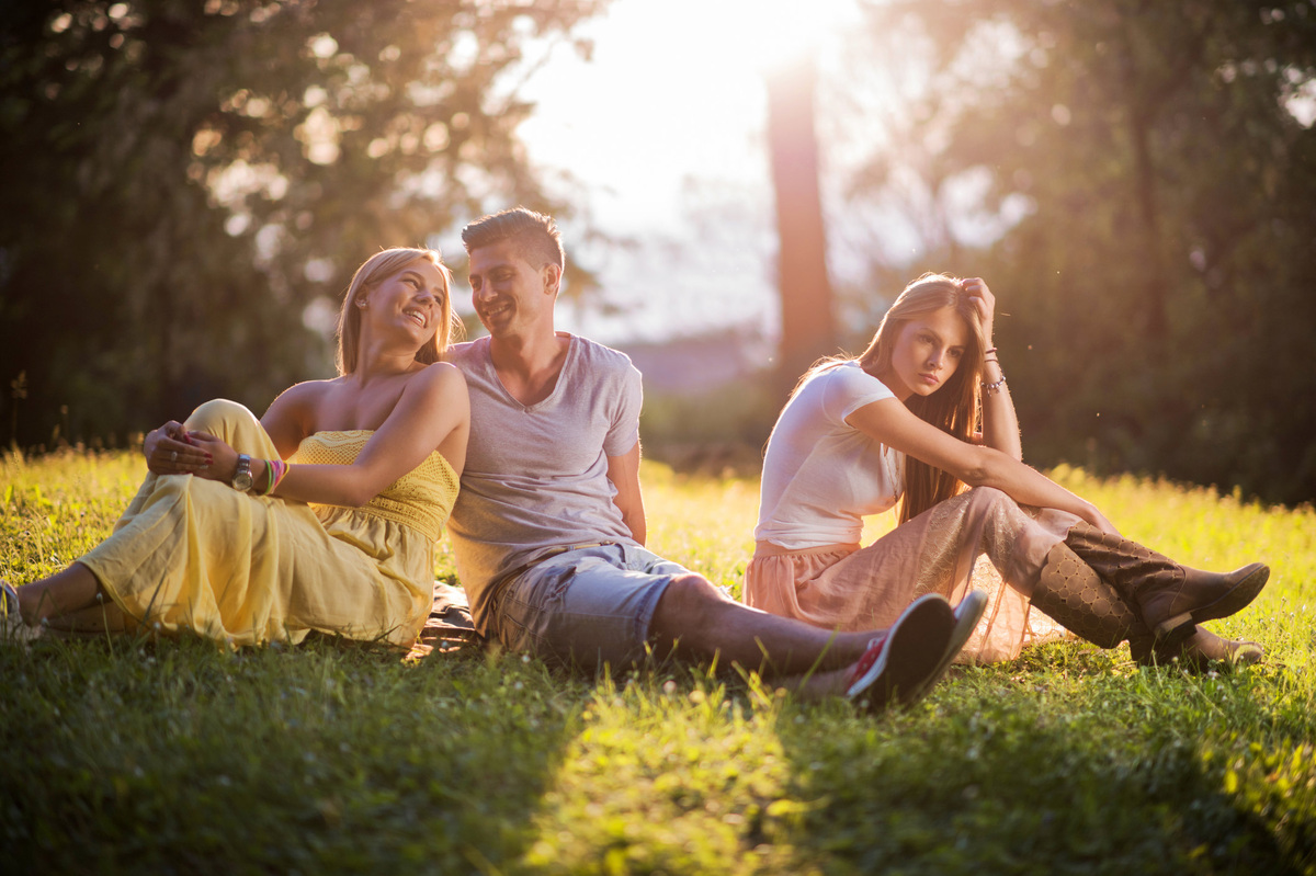 Типы измен, которые больше всего ранят мужчин и женщин: что говорит наука