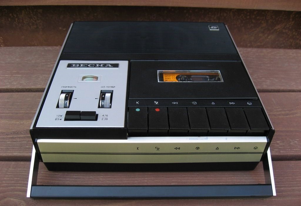 Магнитофон "Весна-306"