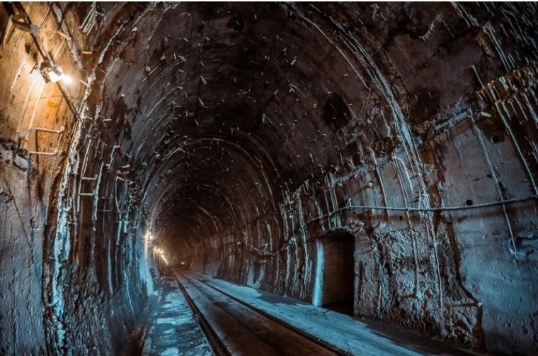 Владивосток — город множества тайн: тоннель им. товарища Сталина. 
