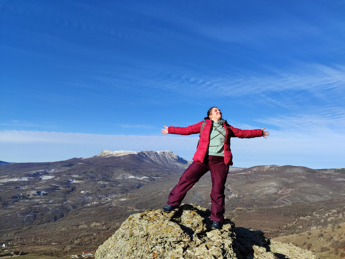 Вид на Чатыр-Даг с горы Демерджи в Крыму