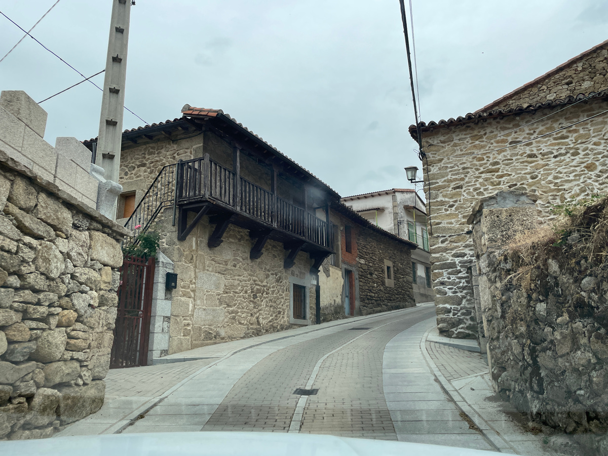 Деревушка Bohoyo - довольно типичная испанская горная деревня