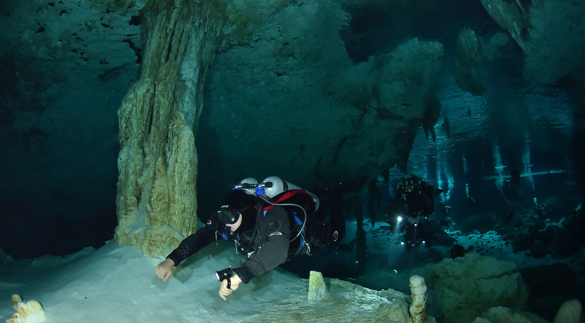 Dos Ojos Cave System