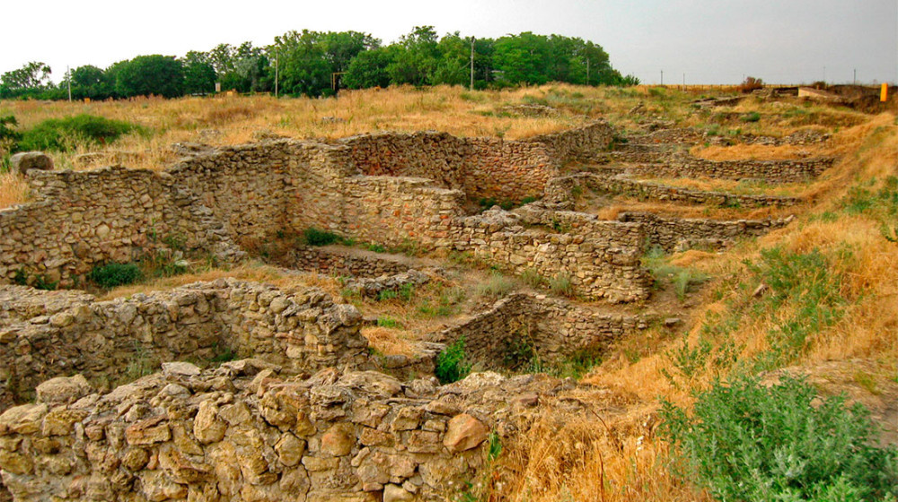    Танаис: античные колонны в донских степях