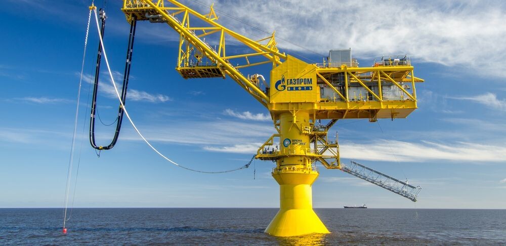 вышка в море Газпромнефти