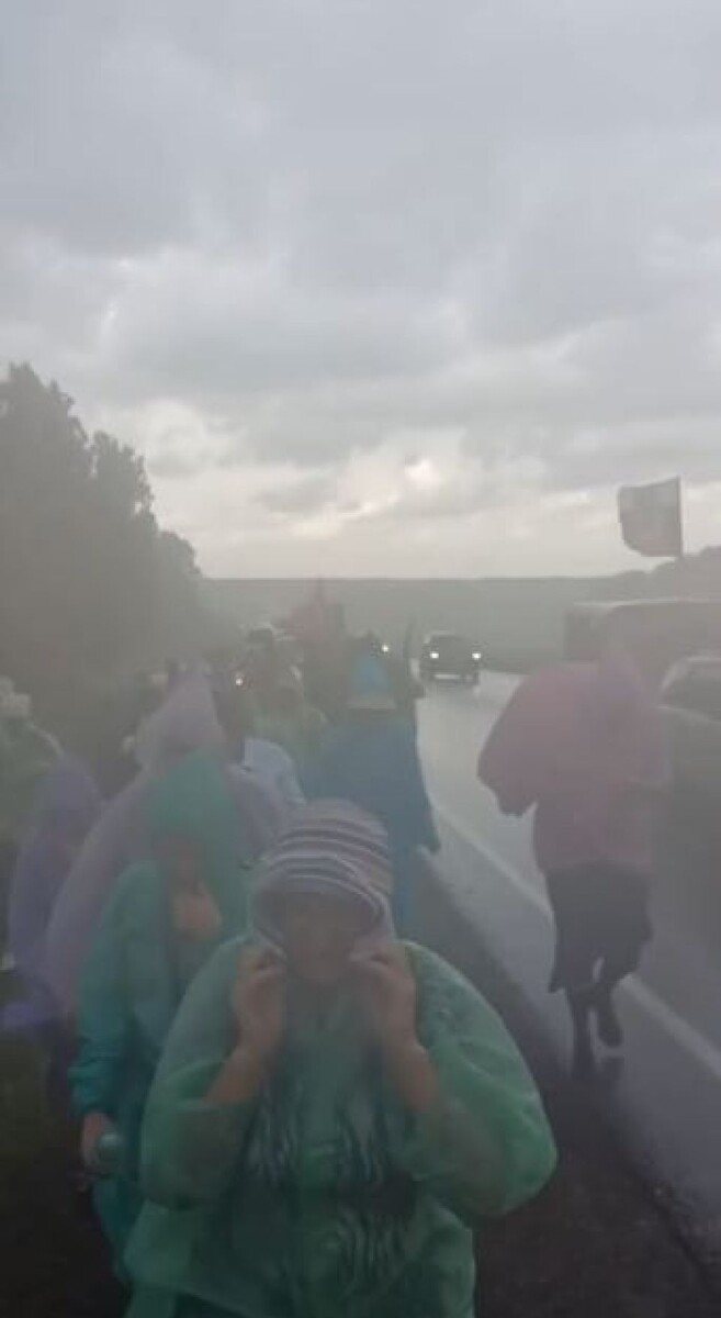    Непогода накрыла паломников в Алтайском крае. Источник: "В курсе 22"