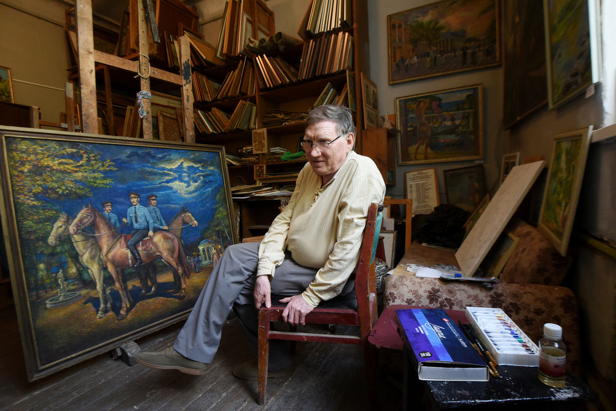 Фёдор Щукин родился в селе Рыбкино Новосергиевского района. Детство провёл в Кувандыке. В 1974 году окончил художественно-графический факультет Нижнетагильского государственного педагогического института. Член Союза художников России с 1991 года. Его работы хранятся в Оренбургском областном музее изобразительных искусств, в частных коллекциях ценителей живописи Италии, Германии, Франции, США, Израиля, Китая, Финляндии, Болгарии, Кипра.