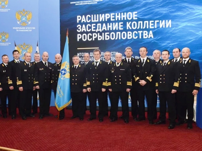 Совещаются