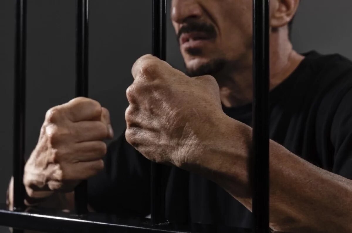    47-летний житель Коми предстанет перед судом за нацистскую татуировку